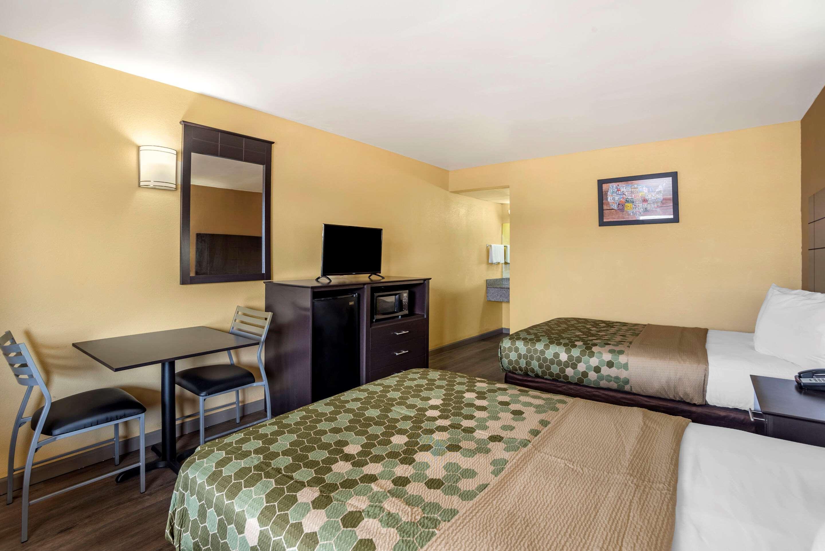 Econo Lodge Easton Route 50 Bagian luar foto