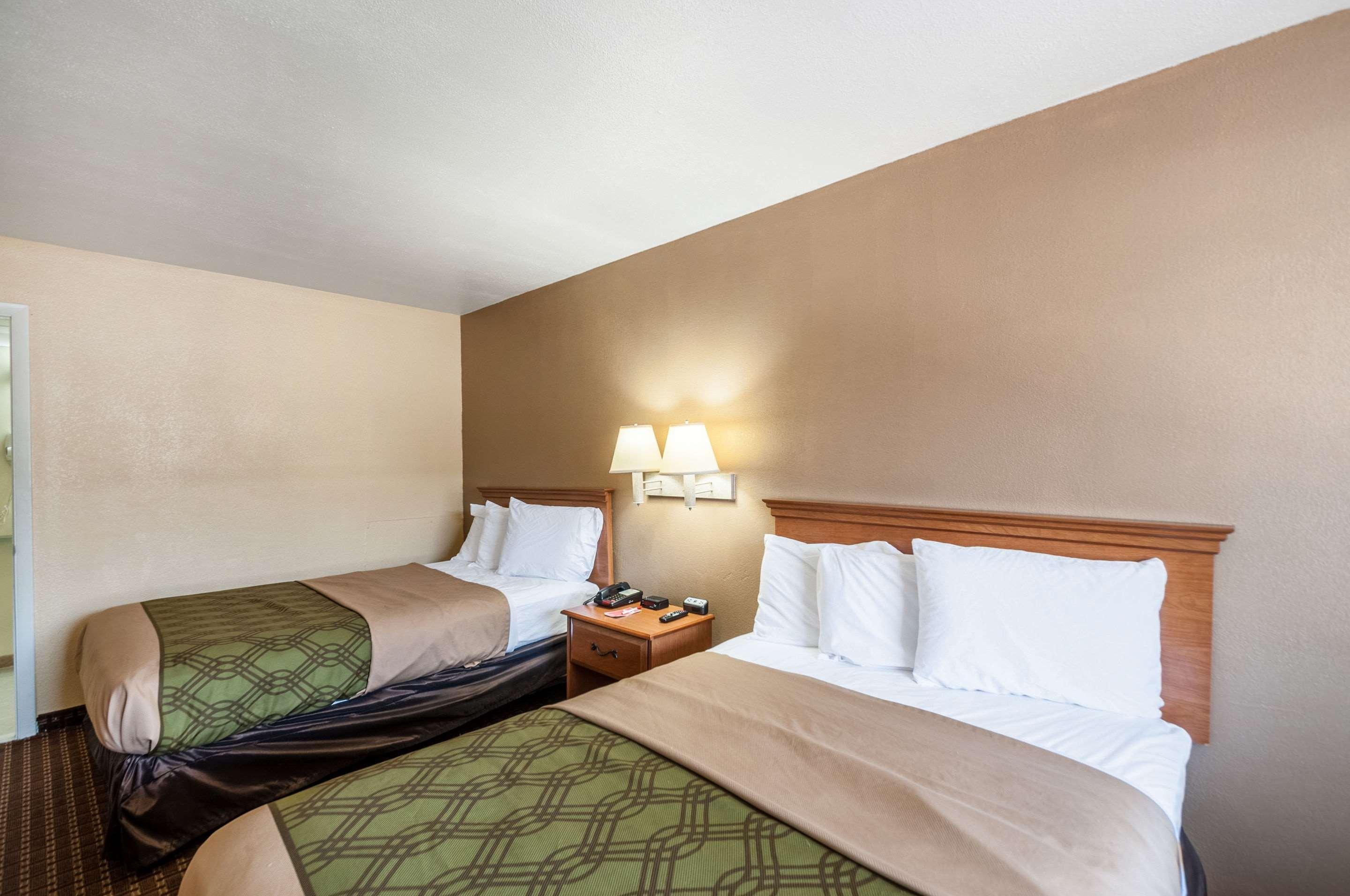 Econo Lodge Easton Route 50 Bagian luar foto