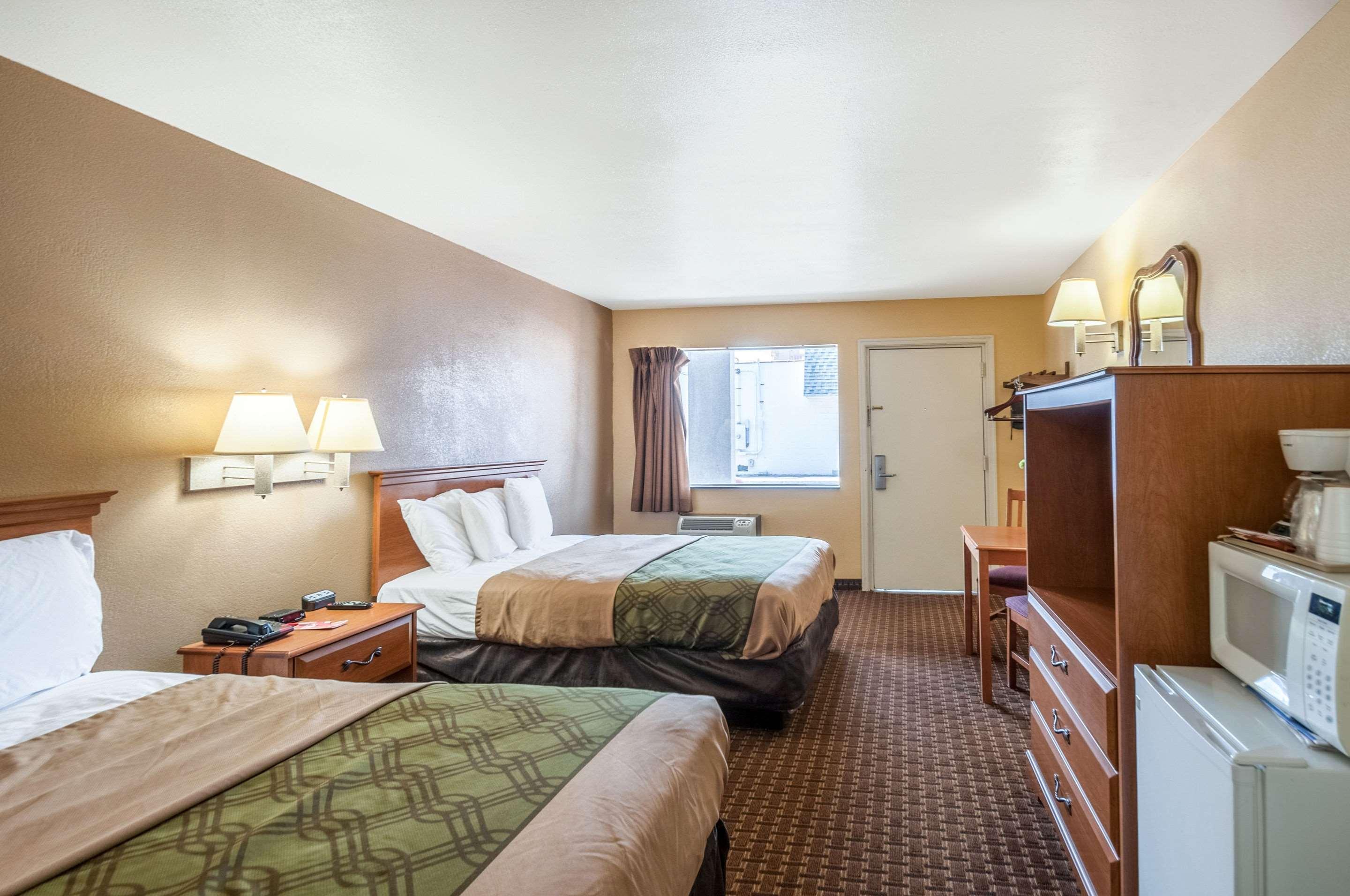 Econo Lodge Easton Route 50 Bagian luar foto