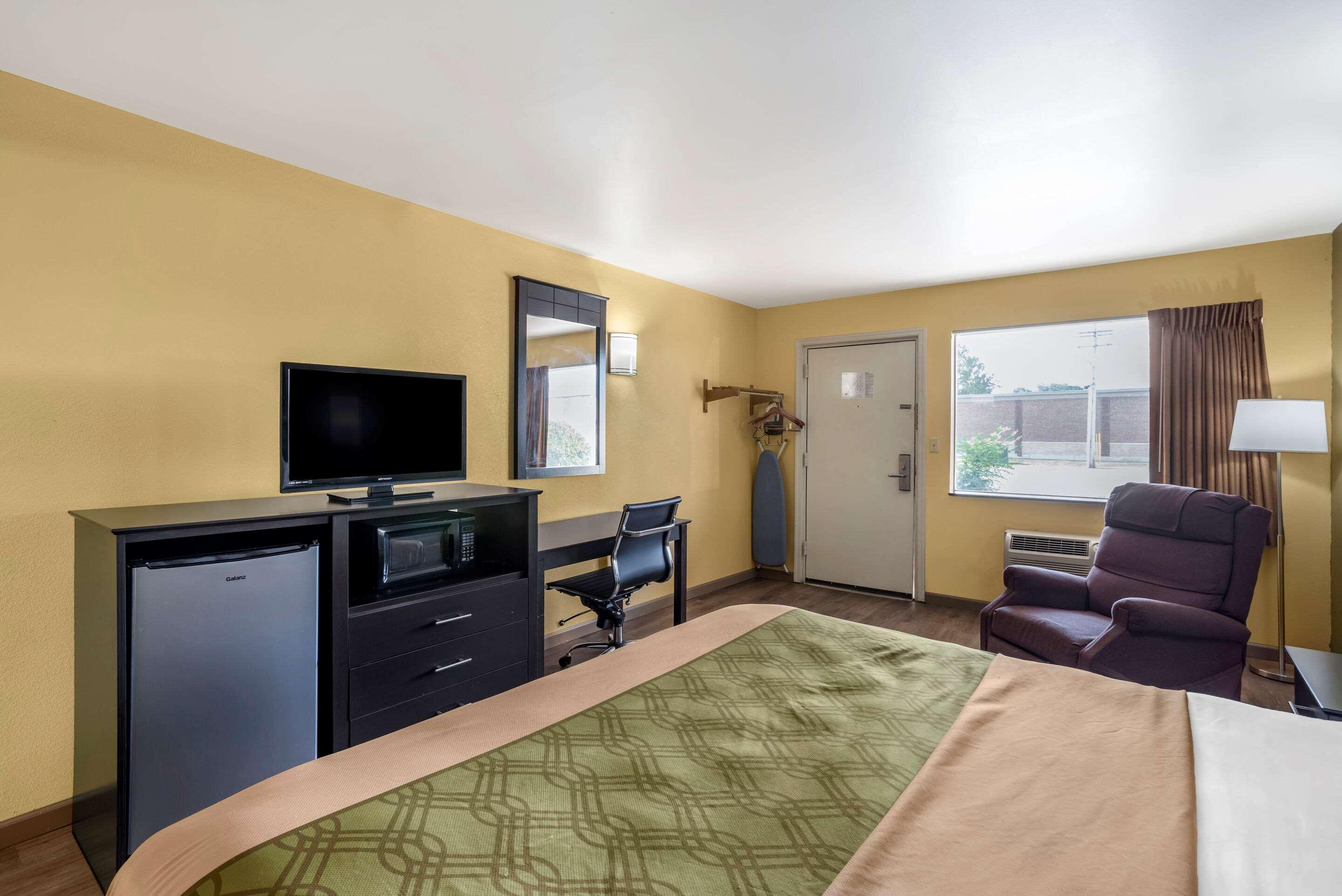 Econo Lodge Easton Route 50 Bagian luar foto